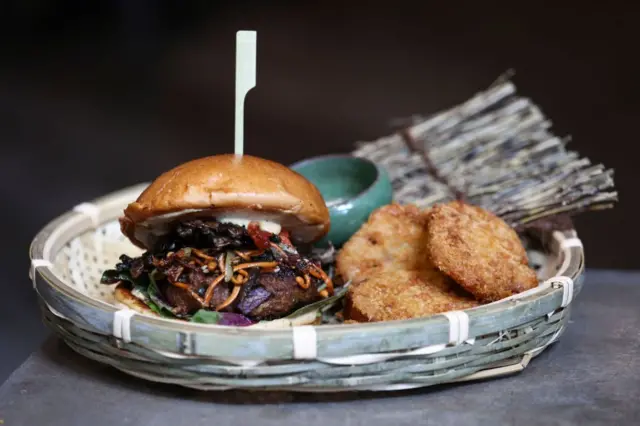 人造肉漢堡已進入全球多個連鎖快餐品牌的菜單。