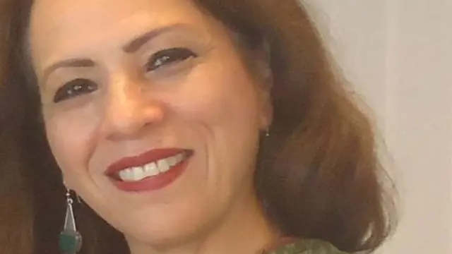 فرزانہ باری