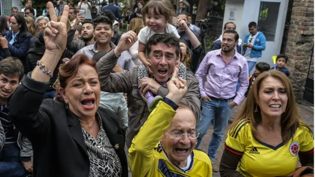 Festejos de partidarios del "No" en las calles.
