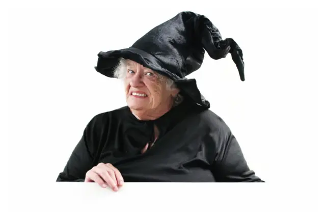 ساحرة ترتدي القبعة