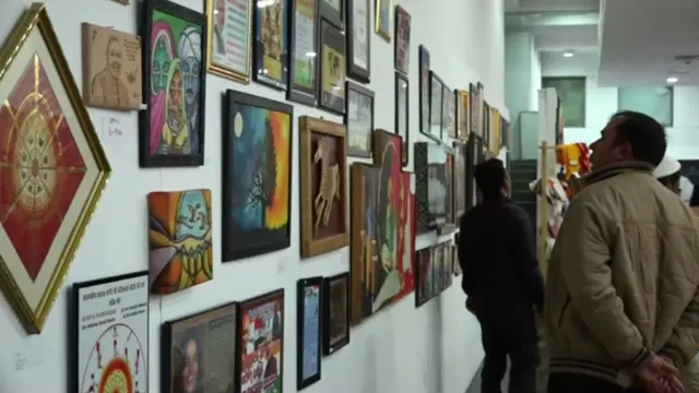 చిత్రాలు