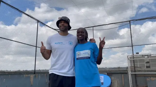 கால்பந்து மூலமாக தண்ணீர் பிரச்னையை தீர்க்க முயலும் இளைஞர்கள்