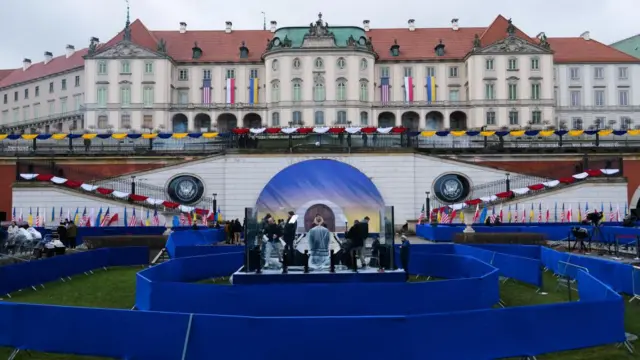 варшава замок