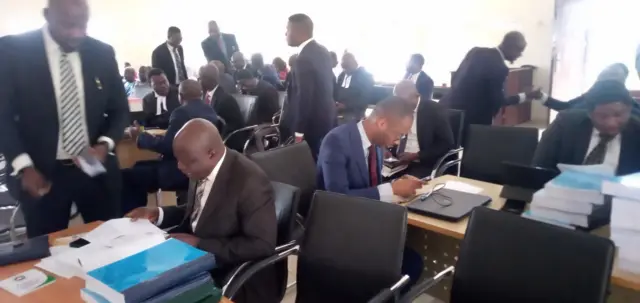 Àwọn agbẹjọ́rò ní ilé ẹjọ́ tó ń gbọ́ ẹ̀hónú ìbò