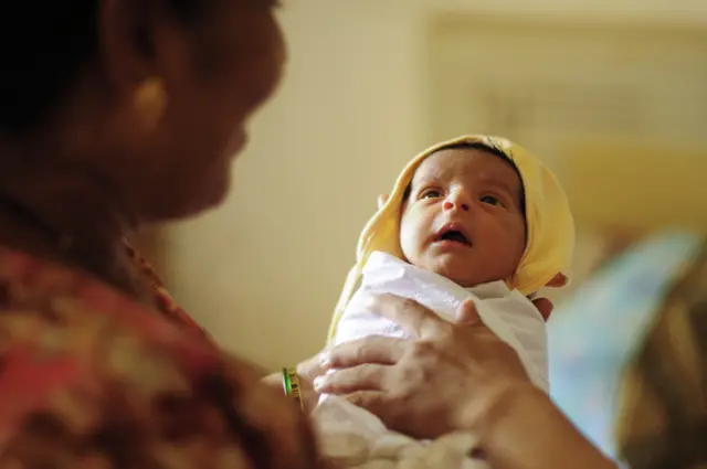 တအိမ်ထောင် ကလေးတယောက်ပေါ်လစီကြောင့် တရုတ် လူဦးရေတိုးနှုန်းကျုံ့၀င်