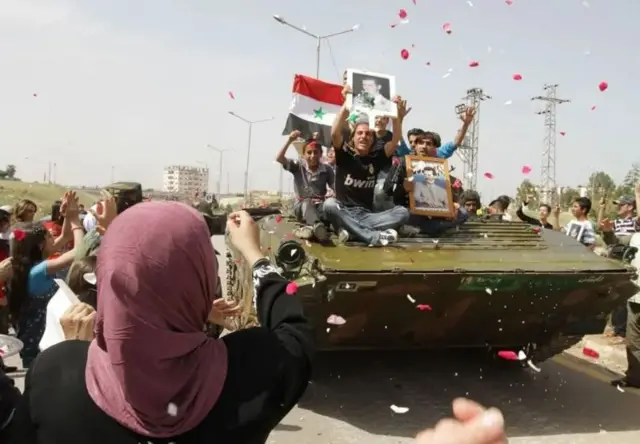 شادی سوری‌ها از سقوط حکومت اسد