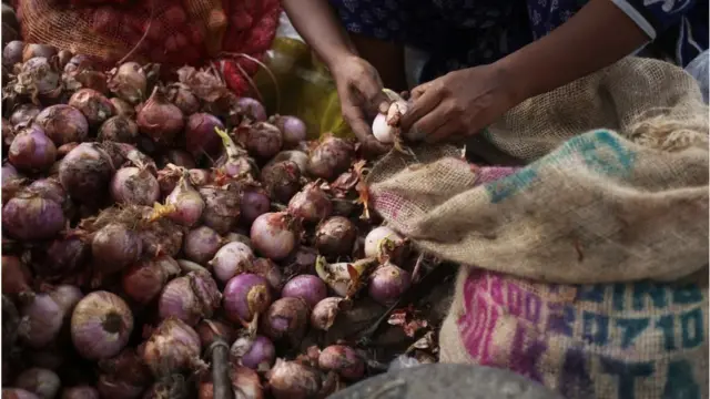 পেঁয়াজ বিক্রি