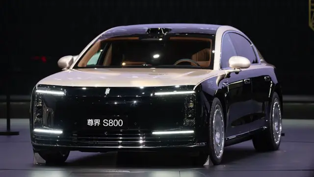 مکسترو S800 در مراسمی در نمایشگاه خودروی شنژن نمایش داده شد