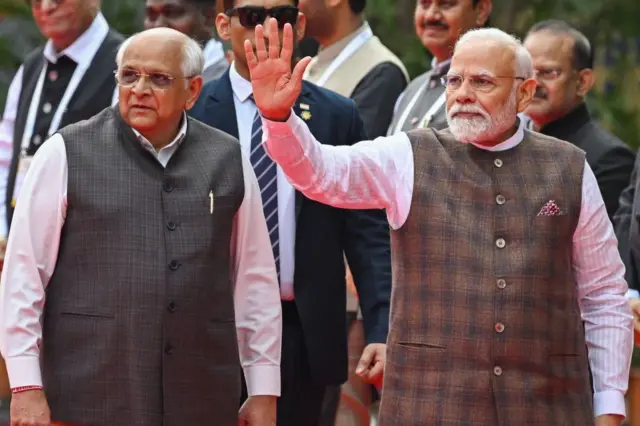 ગુજરાત વિપક્ષો રાજકારણ ભાજપ નરેન્દ્ર મોદી