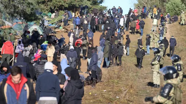 Migrantes en la frontera.