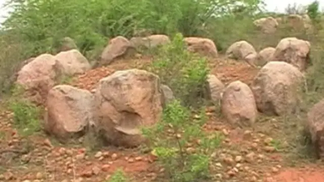 నిలువురాళ్లు