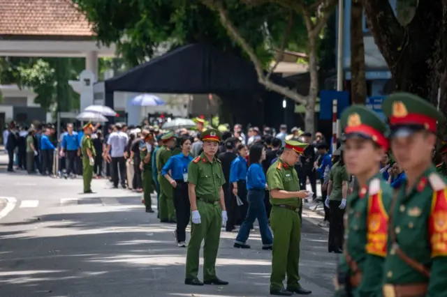 Vietnam police