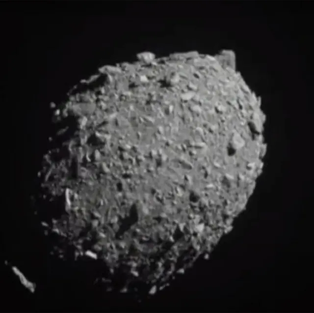 NASA、無人探査機を小惑星に衝突させる実験 軌道の変化確認へ - BBC 