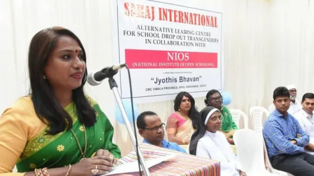 සංක්‍රාන්ති ලිංගිකයන් වෙනුවෙන් කැපවූ ක්‍රියාධාරිනියක වන කාල්කි සුබ්‍රමනියම්