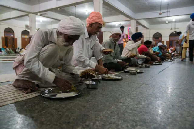 गोल्डन टेम्पल लंगर 