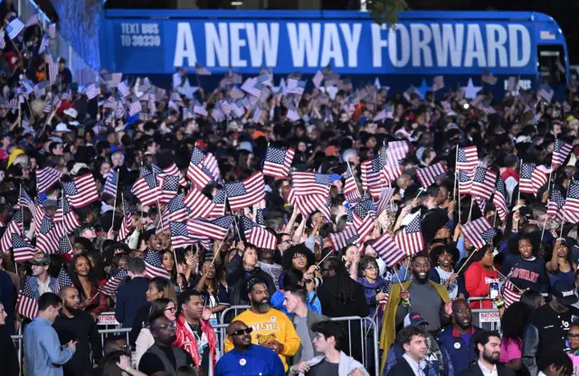 Surawwan muraasa miira deeggartoota Kamaalaa Haarisinjifannoo Tiraamp booda