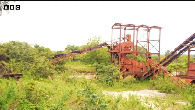 Aworan ohun iṣeṣẹ kan ni ibudo iwakusa okuta ni Igbẹti.