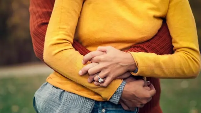 शारीरिक जवळिकीसाठी संमती महत्त्वाची ठरते.