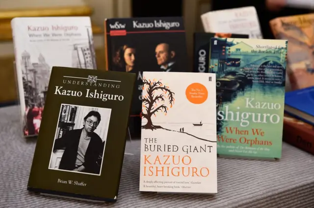 కజువో ఇషిగురో పుస్తకాలు