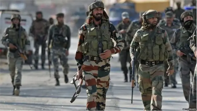 कश्मीर में भारतीय सेना
