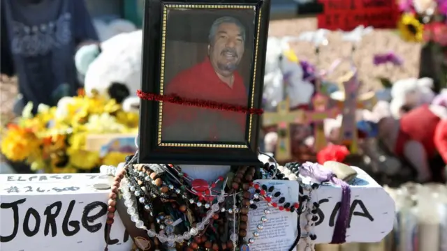 Altar conmemorativo en El Paso, Texas