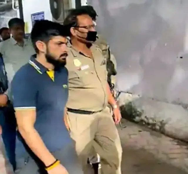 لارنس بشنوئی