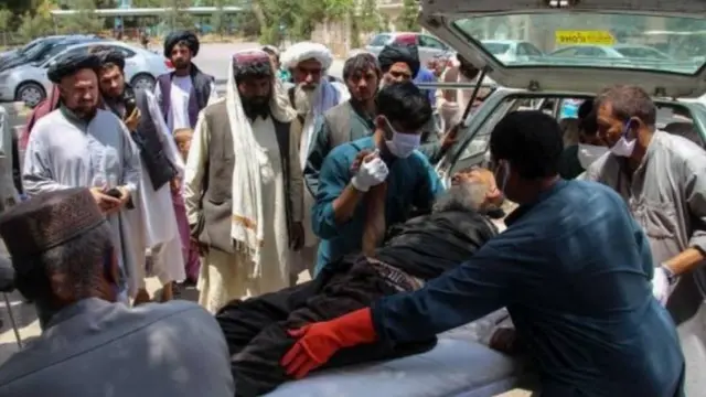 افغانستان، جنگ هلمند، طالبان، مقامات افغان