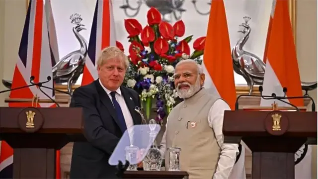 પીએમ બોરિસ જોન્સન અને પીએમ મોદી