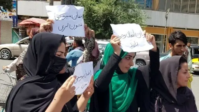 سازمان ملل می‌گوید محدود کردن اشتغال زنان در افغانستان می‌تواند باعث زیان اقتصادی فوری بین ۶۰۰ تا ۱ میلیارد دلار شود