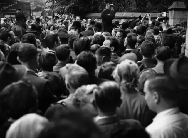 Una multitud
