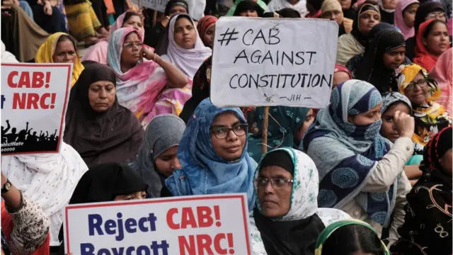 অন্যান্য সংগঠনের পাশাপাশি নাগরিকত্ব সংশোধনী বিলের বিরুদ্ধে বিক্ষোভ করে আসছে বাংলাভাষী মুসলিম সংগঠনগুলোও