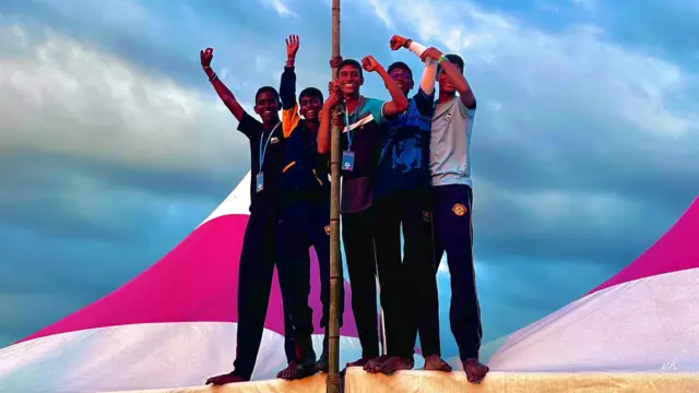 දකුණු කොරියාවේ රැඳී සිටින ශ්රී ලංකා බාලදක්ෂ කණ්ඩායමේ සියලු දෙනා යහපත් සෞඛ්ය තත්ත්වයකින් පසුවන බව ශ්රී ලංකා බාලදක්ෂ සංගමයේ, ප්රධාන බාලදක්ෂ කොමසාරිස් නීතිඥ ජනප්ප්රීත් ප්රනාන්දු බීබීසි සිංහල වෙත තහවුරු කළේ ය.