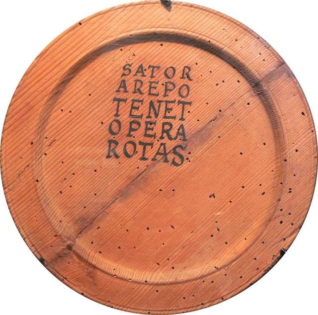 Placajoker casino bonusfogo com inscrição mágica, utilizada para expulsar os maus espíritos do fogo, no combate a incêndios. Faz parte do acervo do Museu Oberhaus,joker casino bonusPassau, na Alemanha.