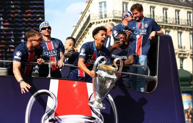 رژه تیم پاری سنژرمن