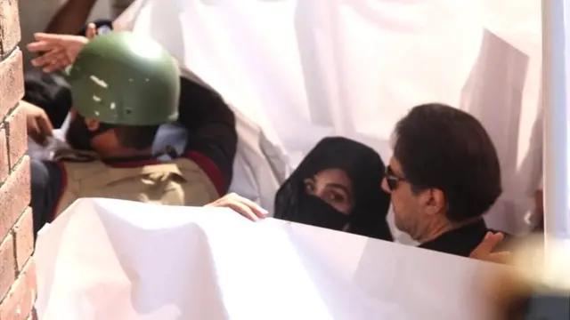 عمران خان، بشری بی بی