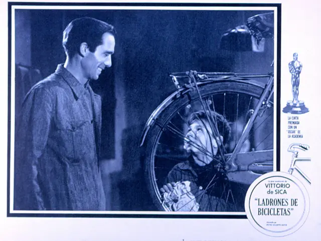 ভিত্তোরিও ডি সিকোর ছবি 'বাইসাইকেল থিভস্' এর পোস্টার। (১৯৪৮ সাল)