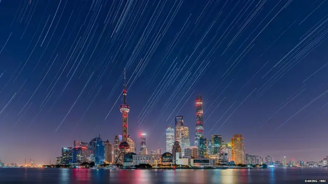 An image of stars over the Lujiazui City Skyline in China, ਪੁਲਾੜ, ਖਗੋਲ , ਤਸਵੀਰਾਂ, ਫੋਟੋਗ੍ਰਾਫ਼ੀ, ਅਸਮਾਨ