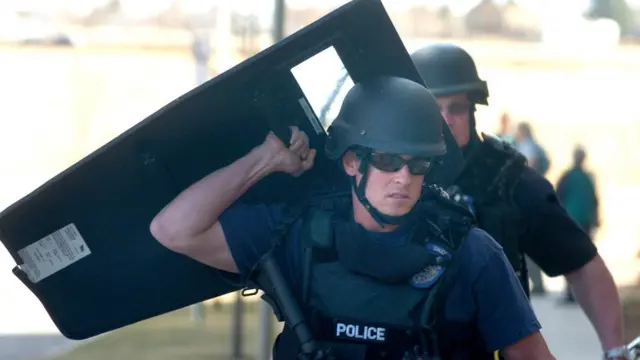 Maafisa wa polisi wa kikosi cha dharura ambalo hufahamika kama -Swat miongoni mwa maafisa wa usalama