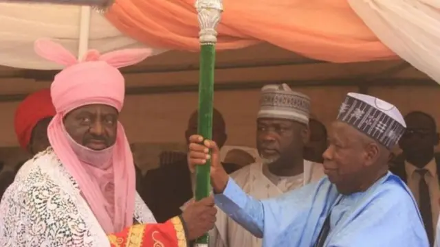 Aworan Gomina Ganduje ati ọkan lara awọn ọba Kano onipo kini mẹrin to yan