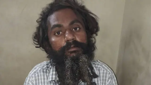 వనస్థలిపురం సమీపంలో తిరుగుతున్న మతిస్థిమితం లేని ఓ వ్యక్తిని పోలీసులు అబ్దుల్లాపూర్ మెట్‌లోని ఆశ్రమంలో చేర్చారు.