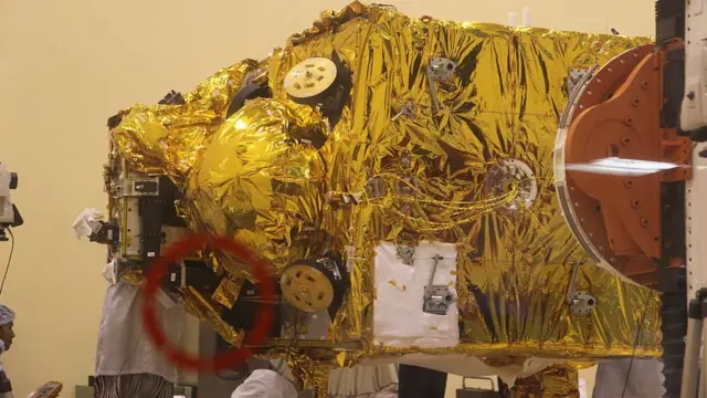 இந்தியா செவ்வாய் கிரக ஆய்வுக்கு அனுப்பிய 1350 கிலோகிராம் உடைய மங்கள்யான் ஆய்வுக்கலன்