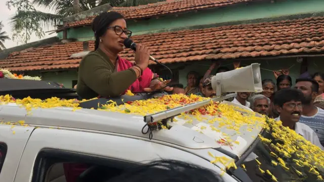 कर्नाटकः मंड्या के चुनावी मैदान में सुमलता को मोदी का सहारा