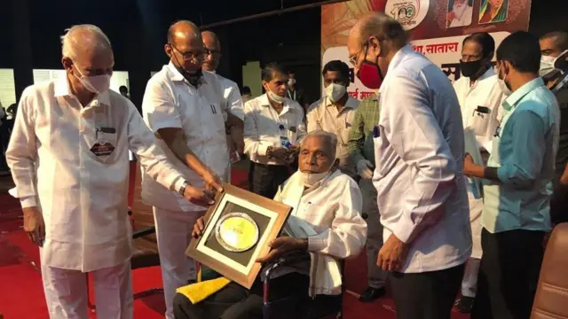 शरद पवार आणि एन डी पाटील