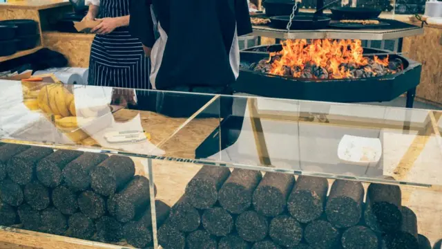 Британская компания bio-bean превращает кофейную гущу в топливные брикеты