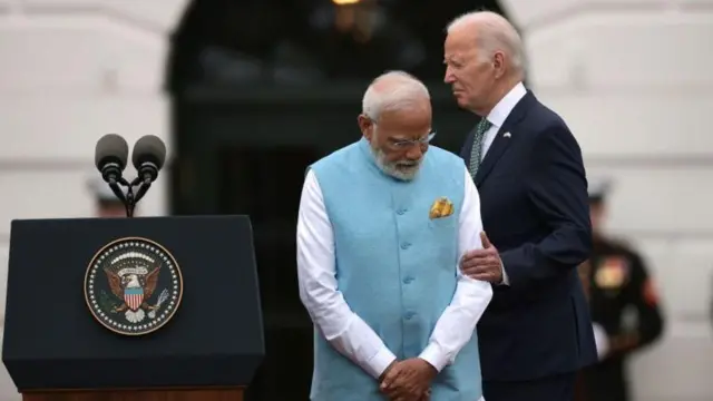 नरेंद्र मोदी