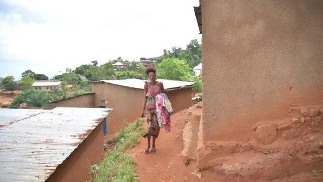 Samuel Minani hagati y'inzu arimo agenda 