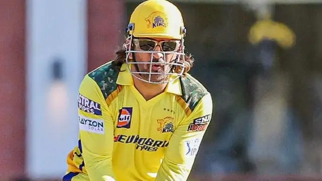 एम एस धोनी