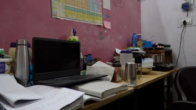 अर्नव अनुराग का घर.