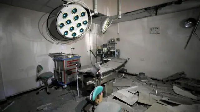El-Basma Tüp Bebek Kliniği'nin bombardıman sonrası hali.