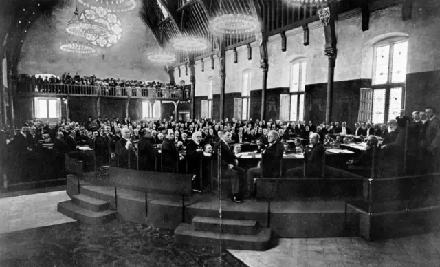 Гаага, мирна конференція